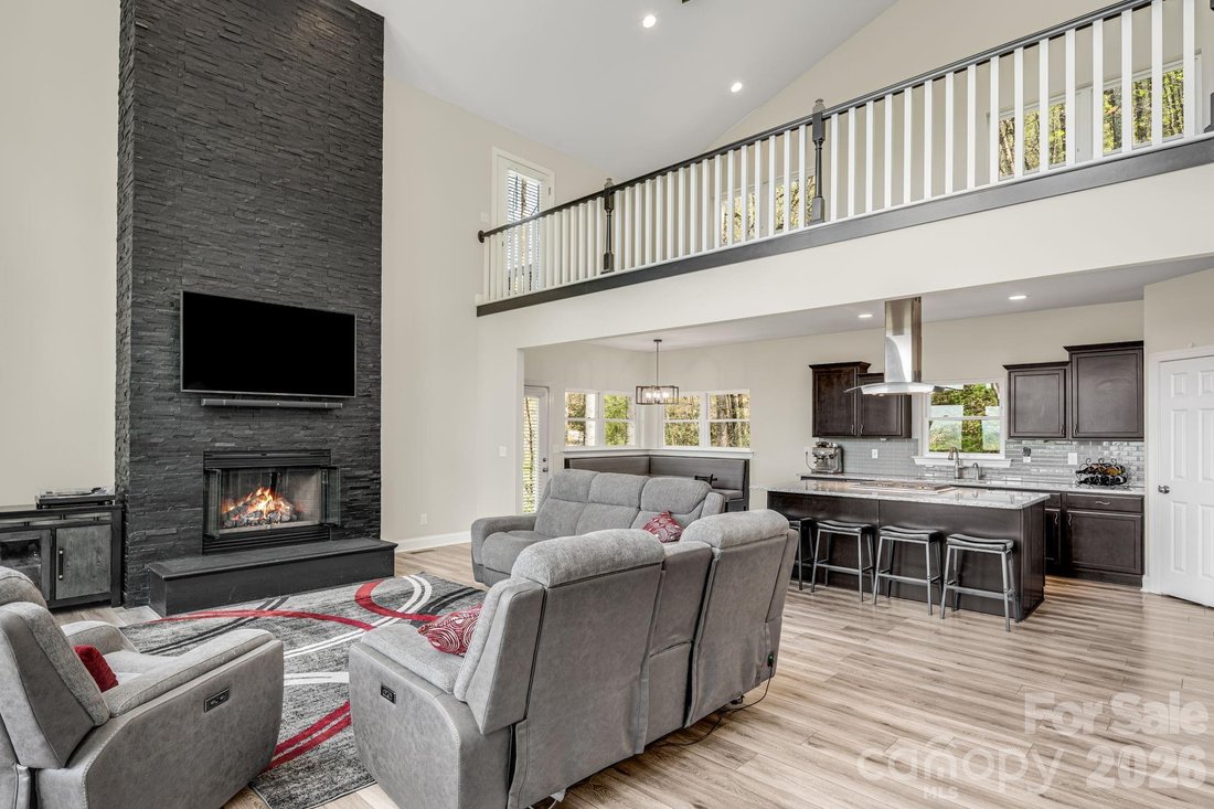 House in Asheville, North Carolina, United States 2 - 17724267