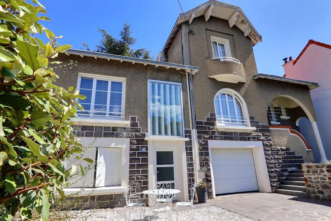 Villa in La Gauthière, Clermont-Ferrand, France 1 - 17724287