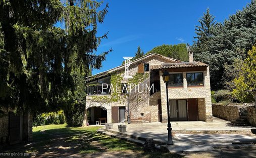House in Saint-Michel-l'Observatoire, Provence-Alpes-Côte d'Azur, France 1
