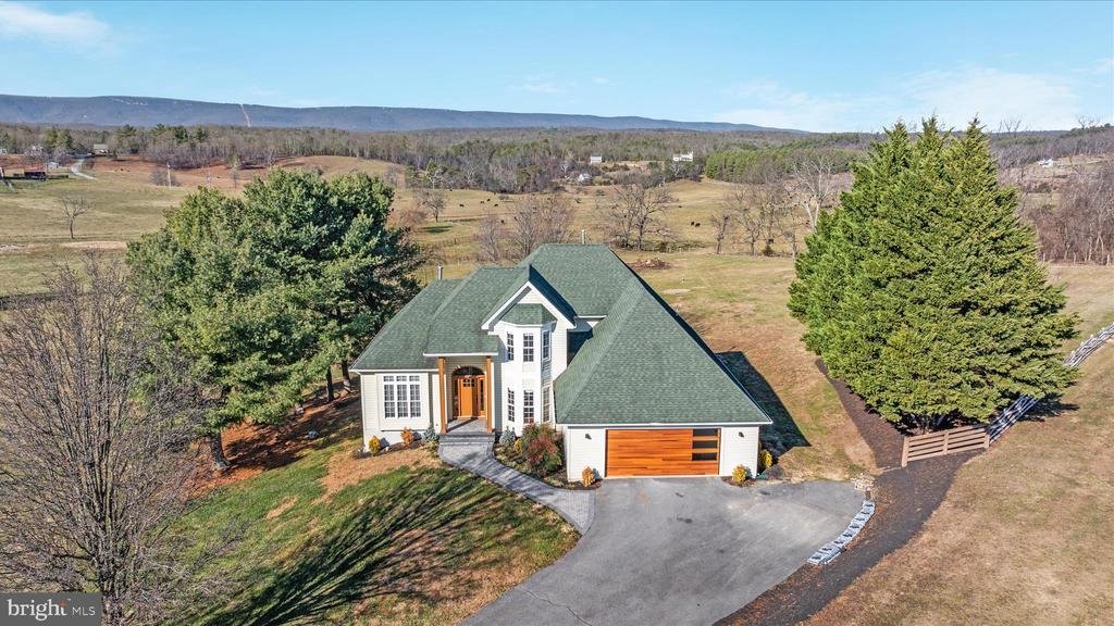 House in Winchester, Virginia, United States 2 - 17724275