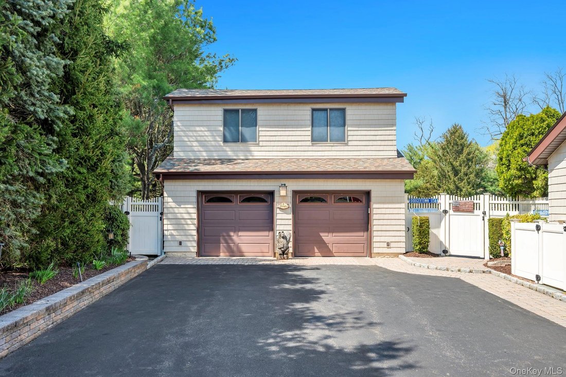 House in Halesite, New York, United States 4 - 17724451