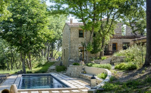Country House in Bonnieux, Provence-Alpes-Côte d'Azur, France 1