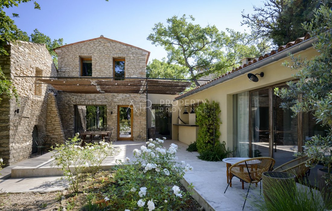 Country House in Bonnieux, Provence-Alpes-Côte d'Azur, France 3 - 17724392