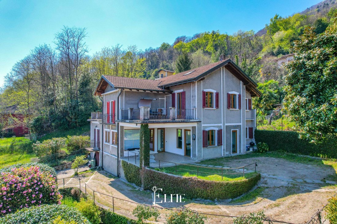 Villa in Oggebbio, Piedmont, Italy 1 - 17724619