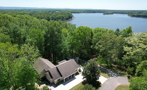 House in Estill Springs, Tennessee, United States 1