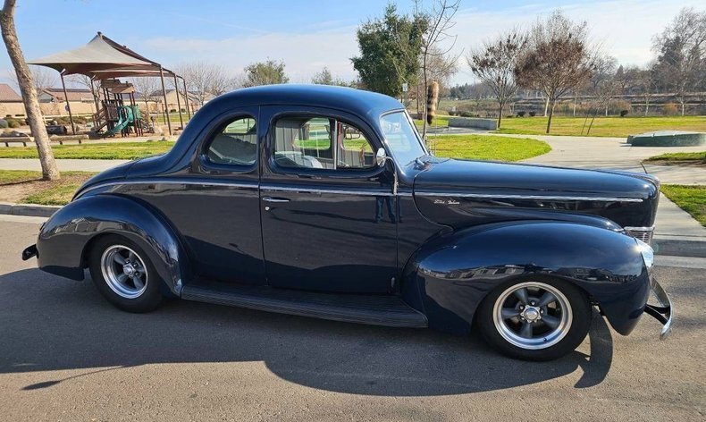 Coupe in Glendale, United States 3 - 17724836