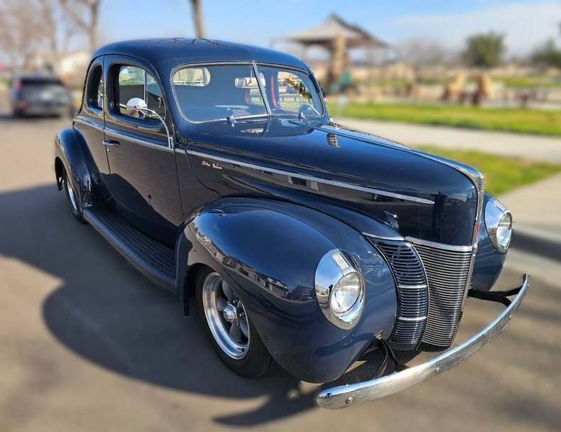 Coupe in Glendale, United States 1 - 17724836