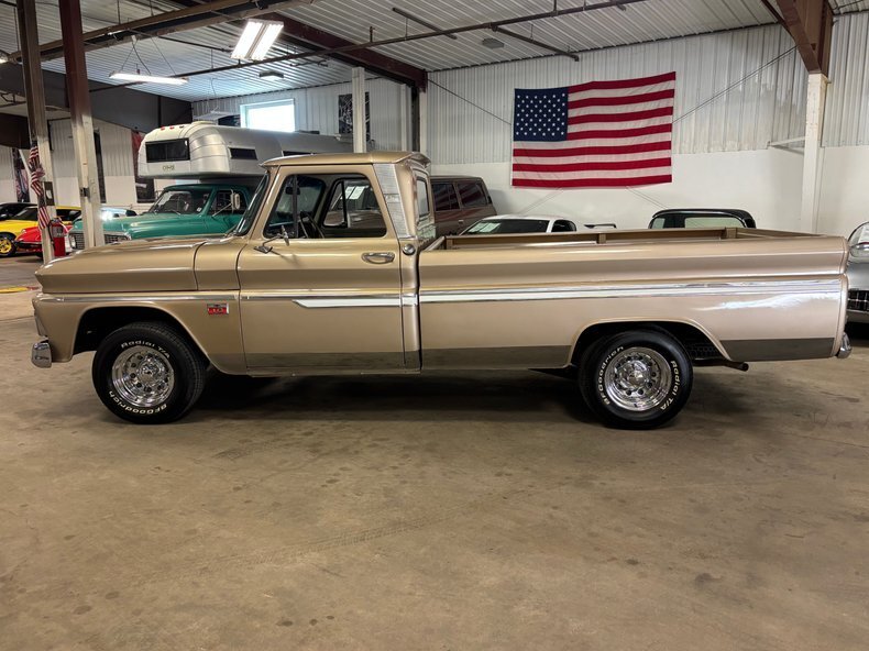 Pickup in Traverse City, United States 3 - 17725186