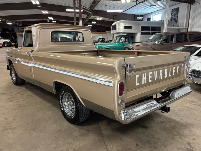 Pickup in Traverse City, United States 4 - 17725186