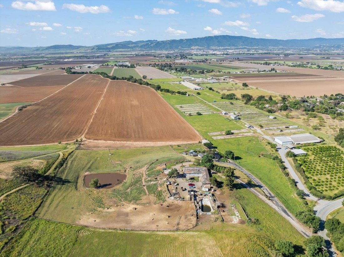 House in Gilroy, California, United States 5 - 17724782