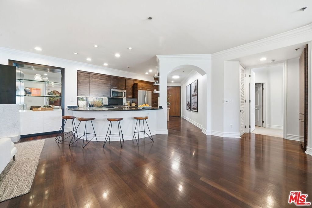 Condo in Los Angeles, California, United States 4 - 17724718
