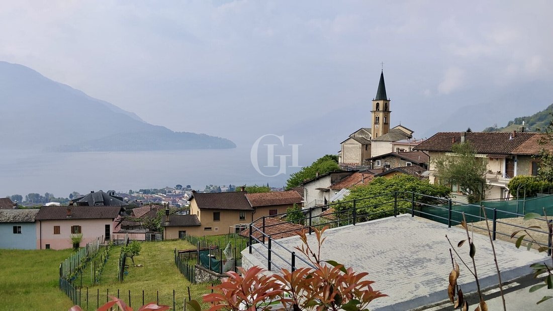 Apartment in Vercana, Lombardy, Italy 2 - 17724880