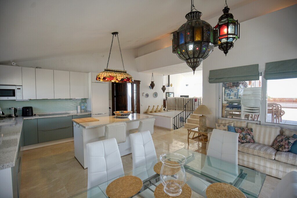 Villa in Estepona, Andalusia, Spain 3 - 17725280