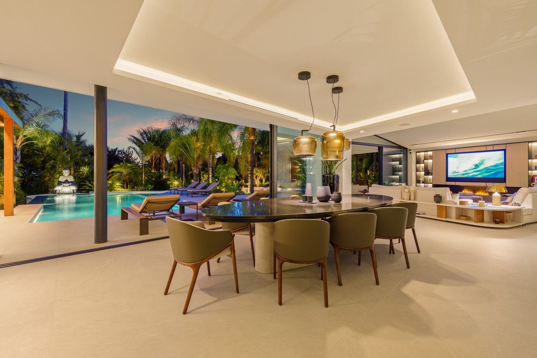 Villa in Elviria-Cabopino, Marbella, Spain 2 - 17725191