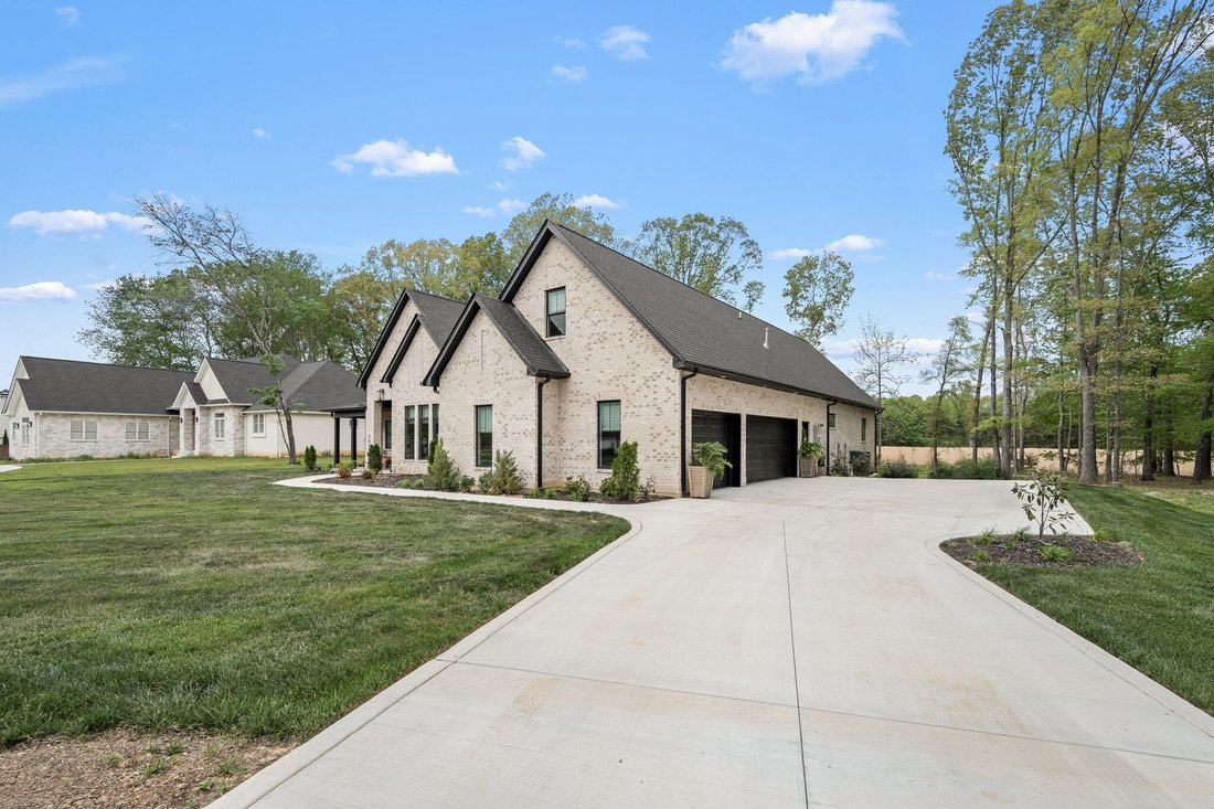 House in Tullahoma, Tennessee, United States 3 - 17725004