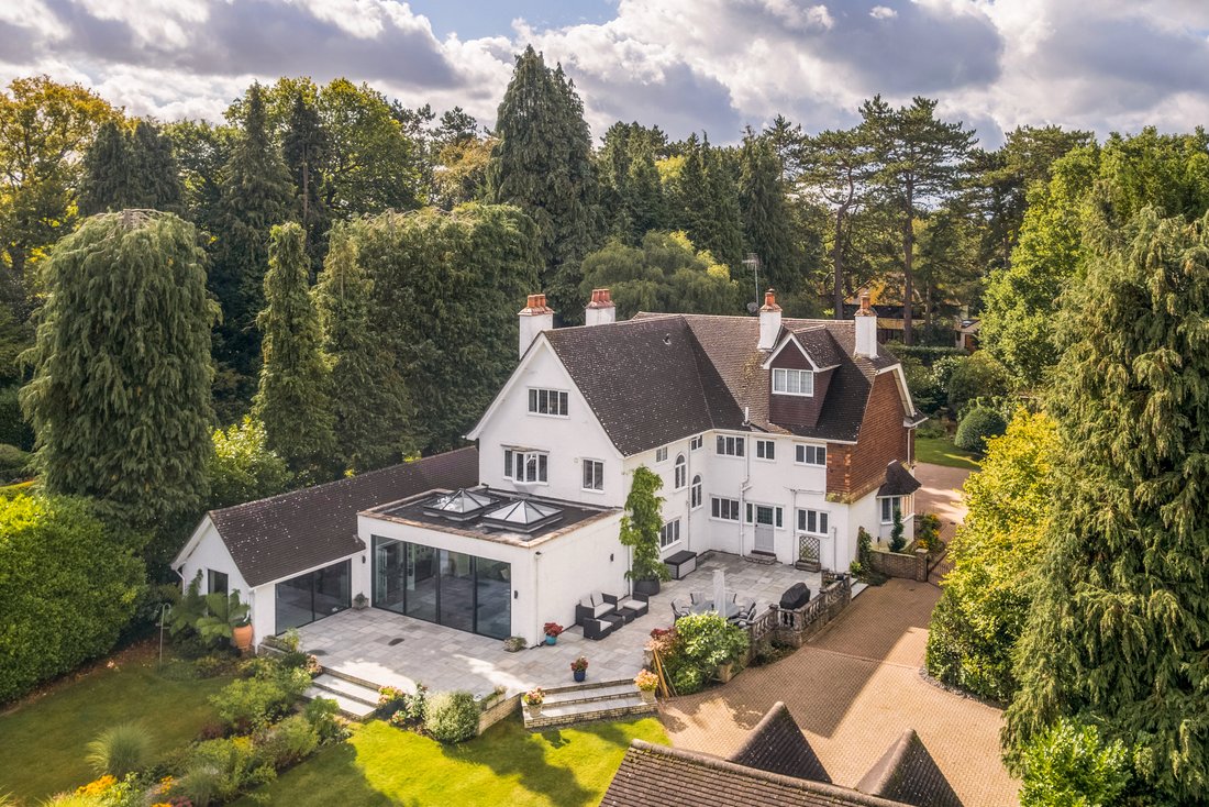 Casa a Kingswood, Reigate and Banstead, Inghilterra 1 - 17724935