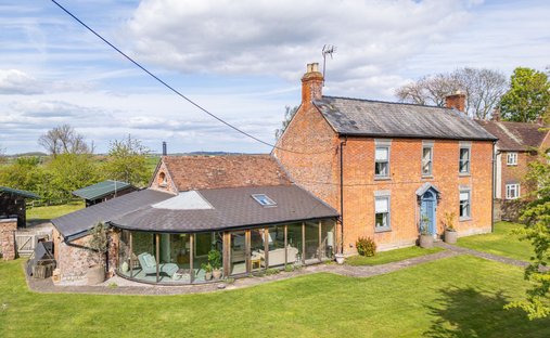 House in Westbury-on-Severn, England 1