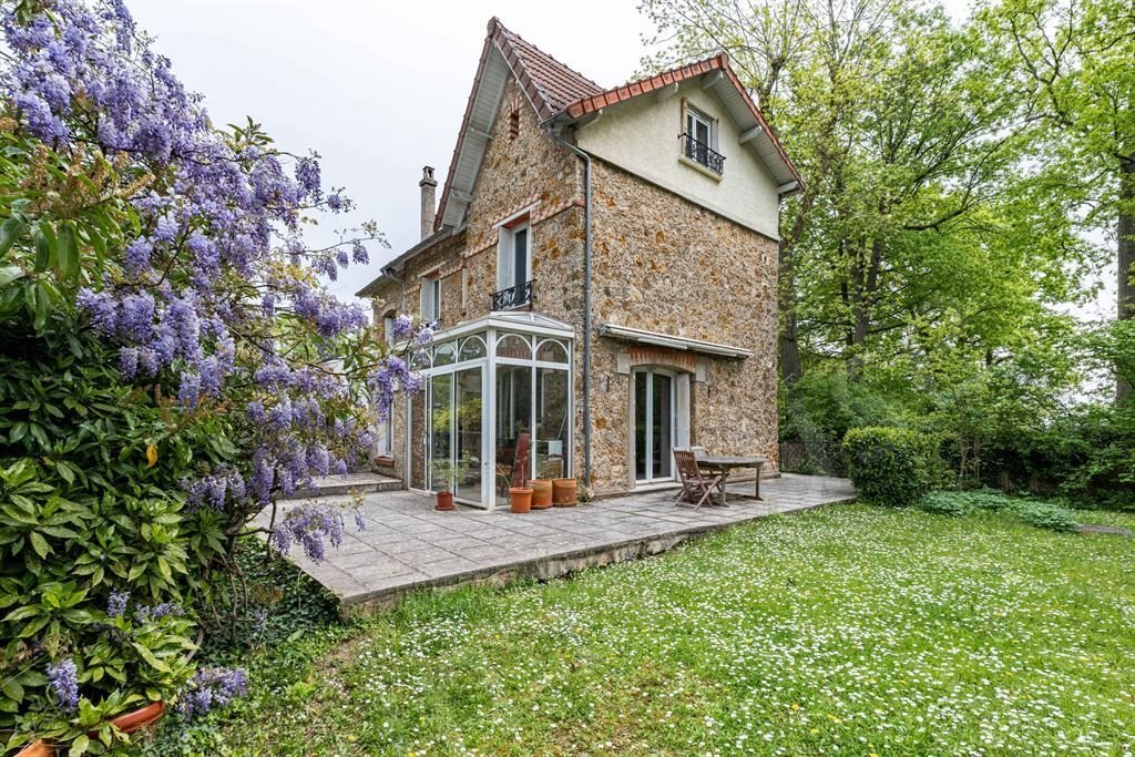 House in Côte Saint Louis, Garches, France 3 - 17725231
