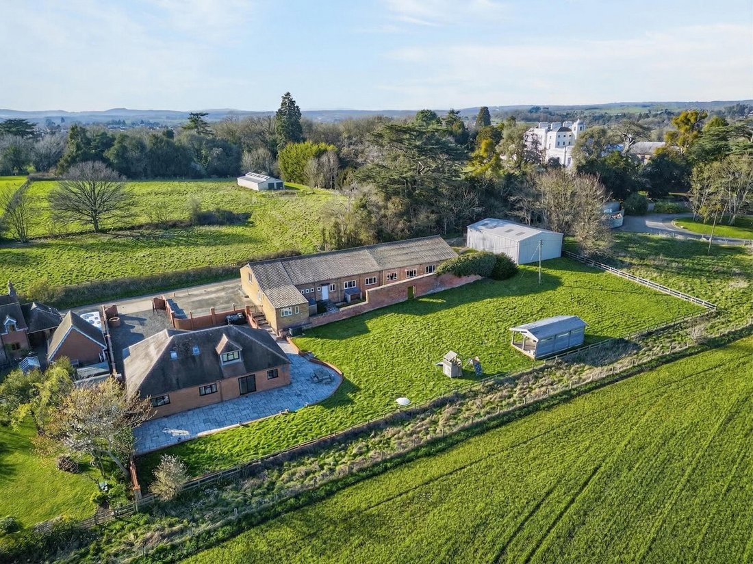 Bungalow in Hadzor, England 1 - 17725071