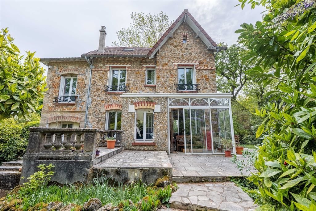 House in Côte Saint Louis, Garches, France 1 - 17725231