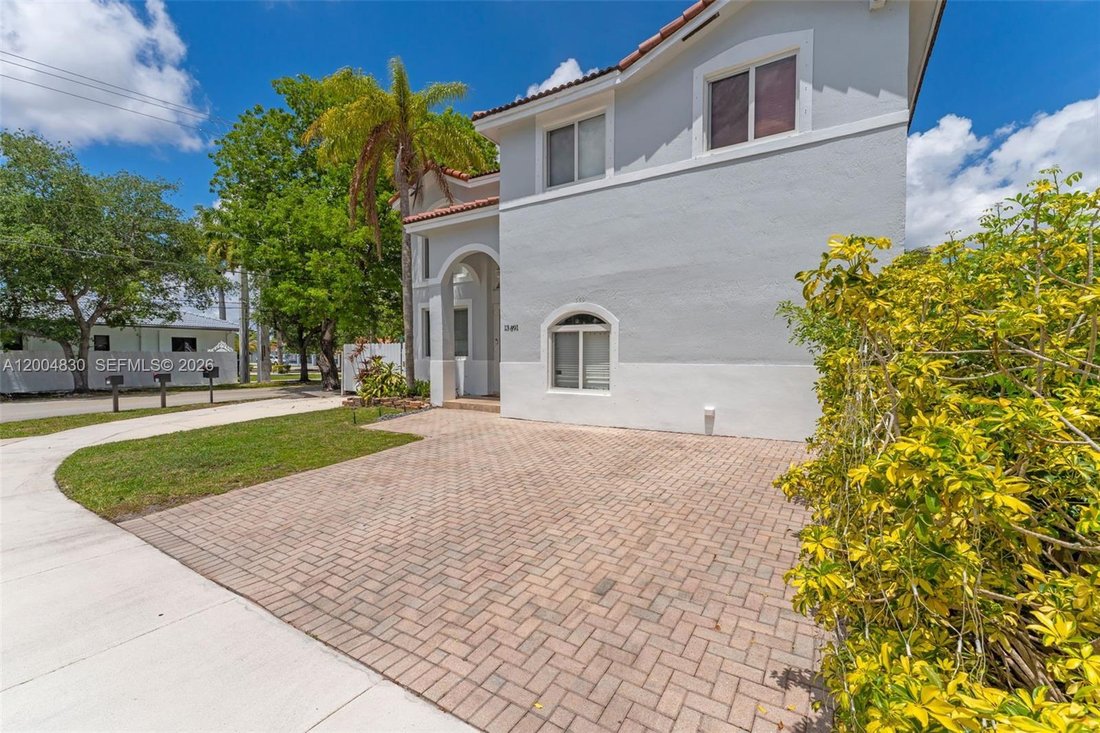 House in Miami, Florida, United States 2 - 17725009