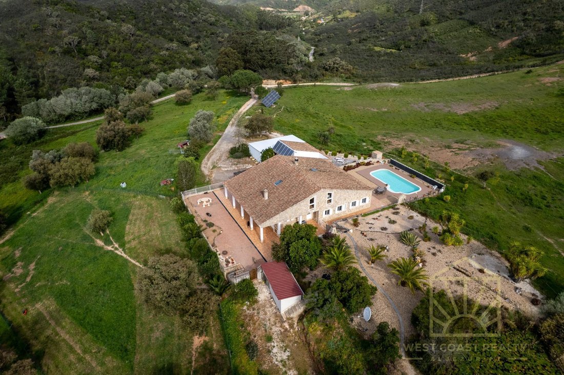 Villa in Aljezur, Algarve, Portugal 1 - 17725230