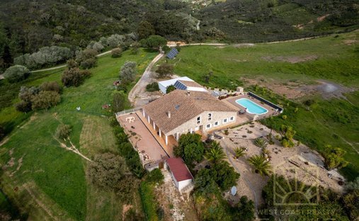 Villa in Aljezur, Algarve, Portugal 1