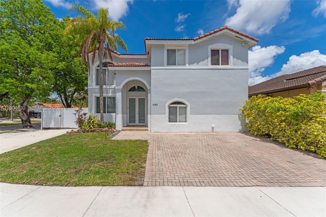 House in Miami, Florida, United States 1 - 17725009