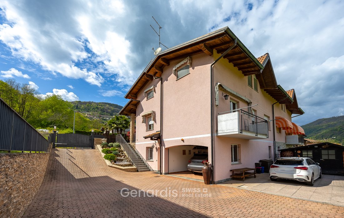Villa in Lavena Ponte Tresa, Lombardei, Italien 5 - 17725439