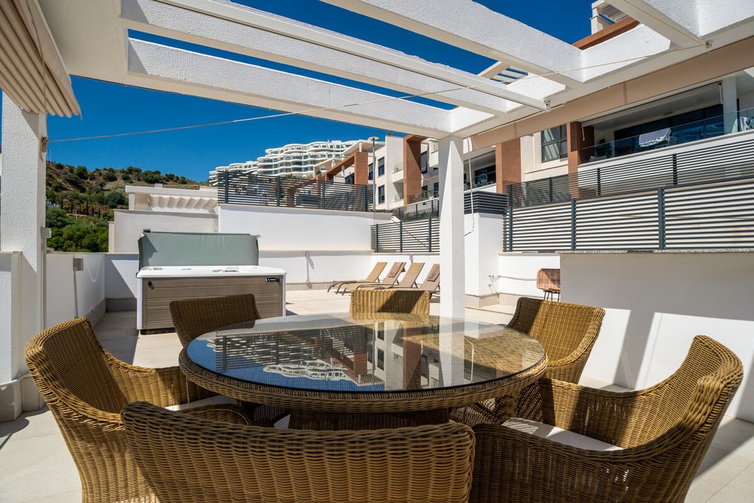 Penthouse in Benahavis, Andalusia, Spain 4 - 17725404