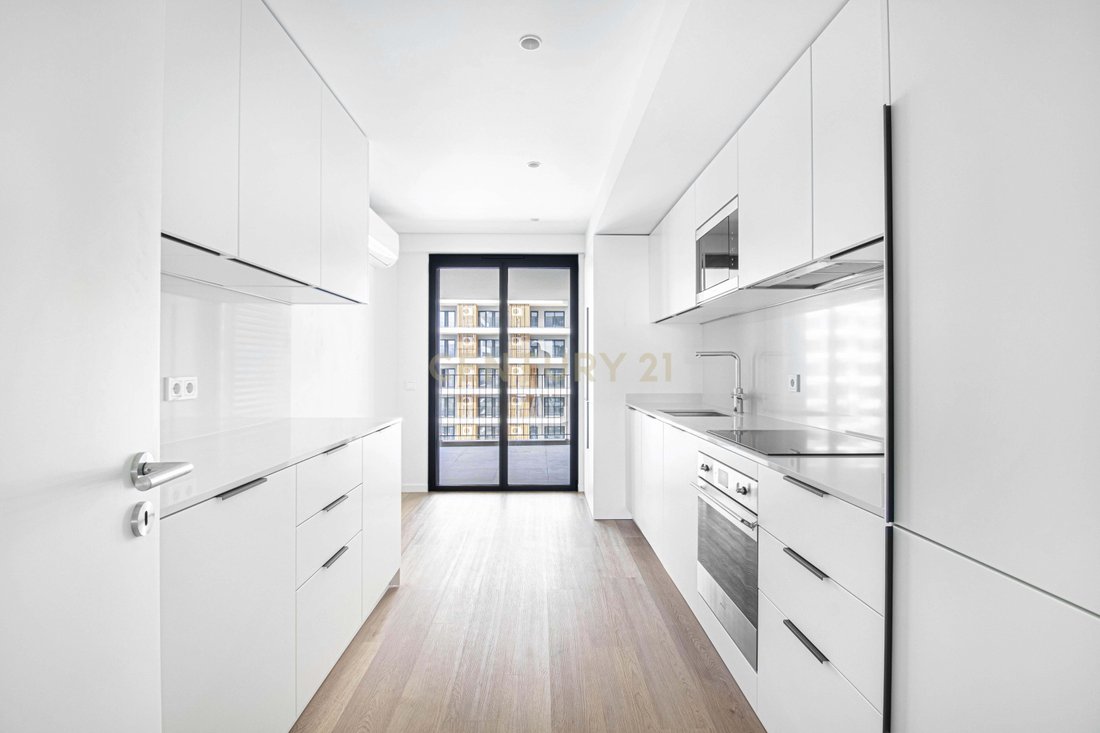 Apartment in Alges, Linda-a-Velha e Cruz Quebrada-Dafundo, Lisbon, Portugal 1 - 17725476