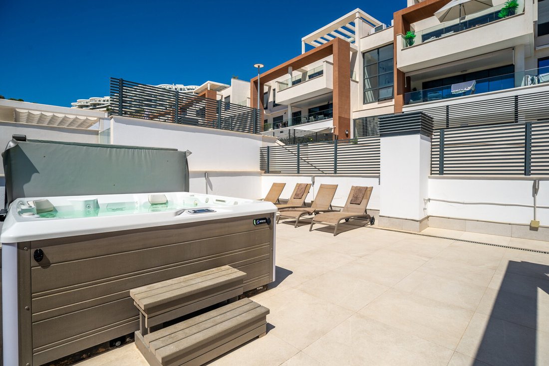 Penthouse in Benahavis, Andalusia, Spain 1 - 17725404