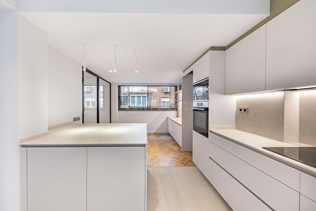 Apartment in Sarrià-Sant Gervasi, Barcelona, Spain 2 - 17725455