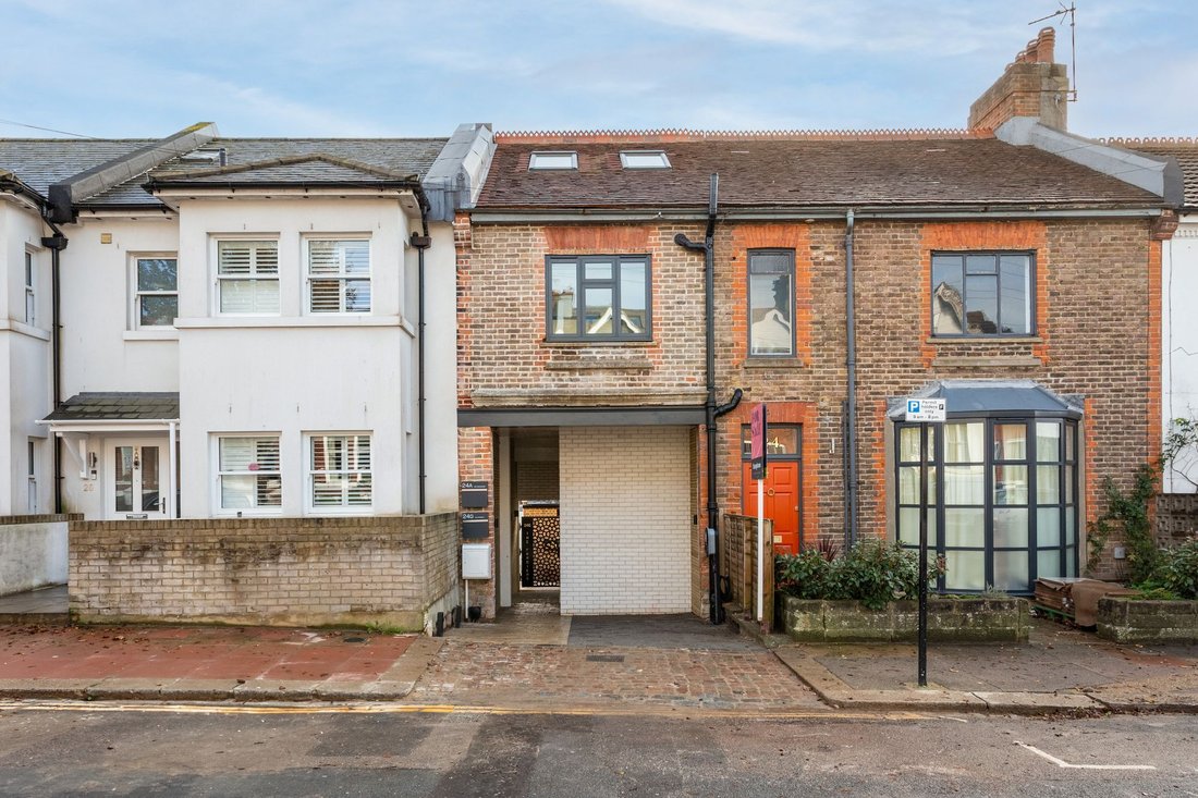 House in Preston Park, Hove, England 1 - 17725457