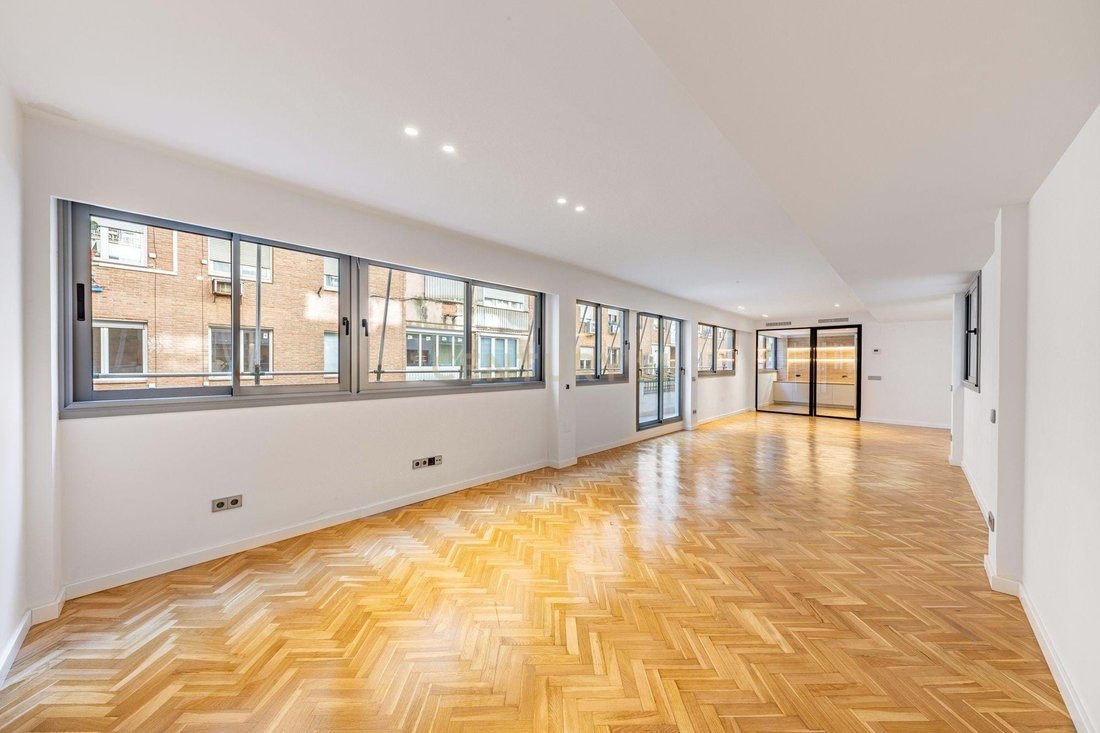 Apartment in Sarrià-Sant Gervasi, Barcelona, Spain 5 - 17725455