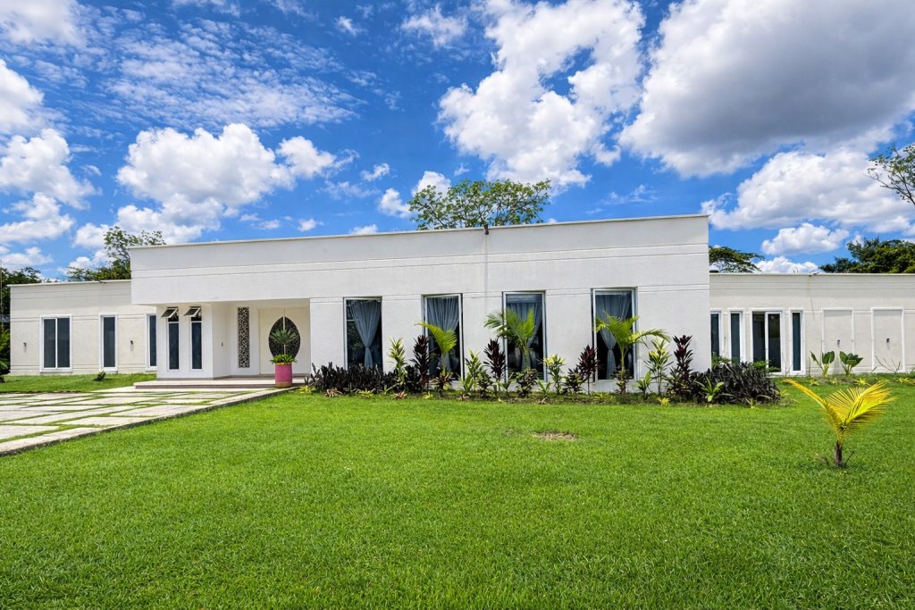 Country House in El Cortijo, Meta, Colombia 1 - 17293807