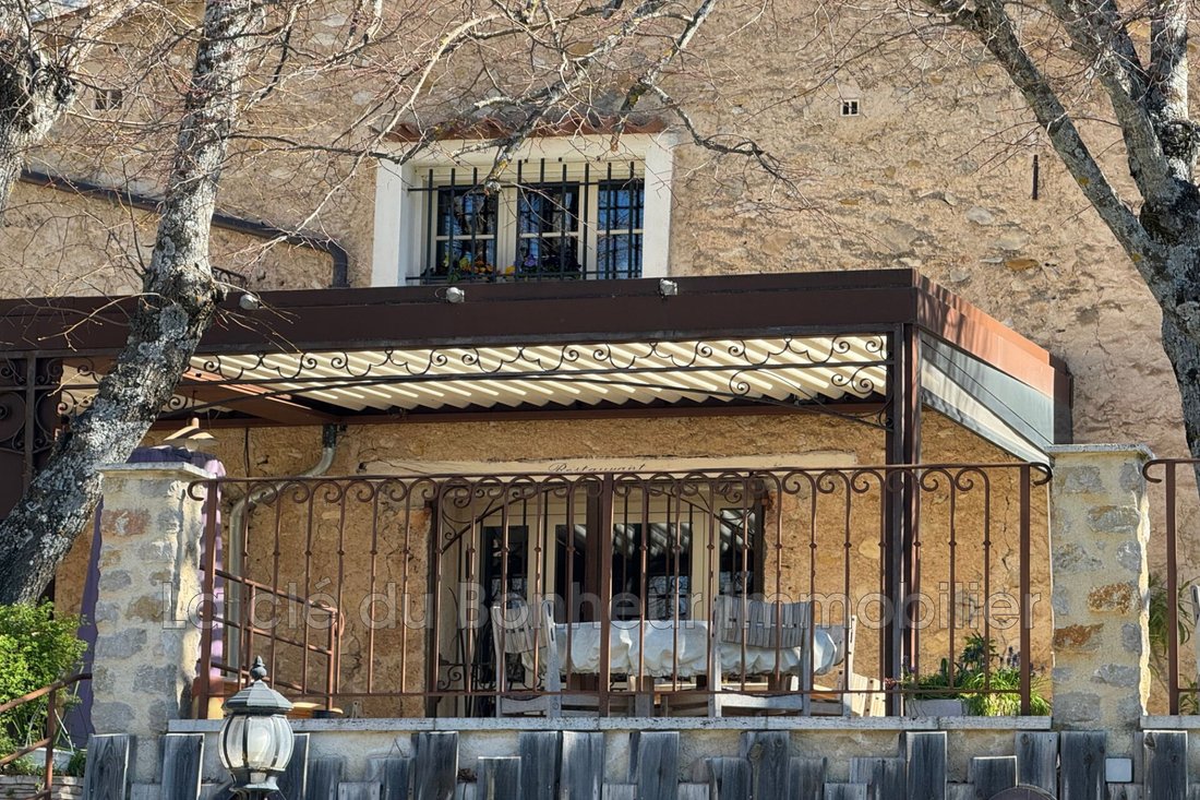 Villa in Moustiers-Sainte-Marie, Provence-Alpes-Côte d'Azur, France 1 - 17694219