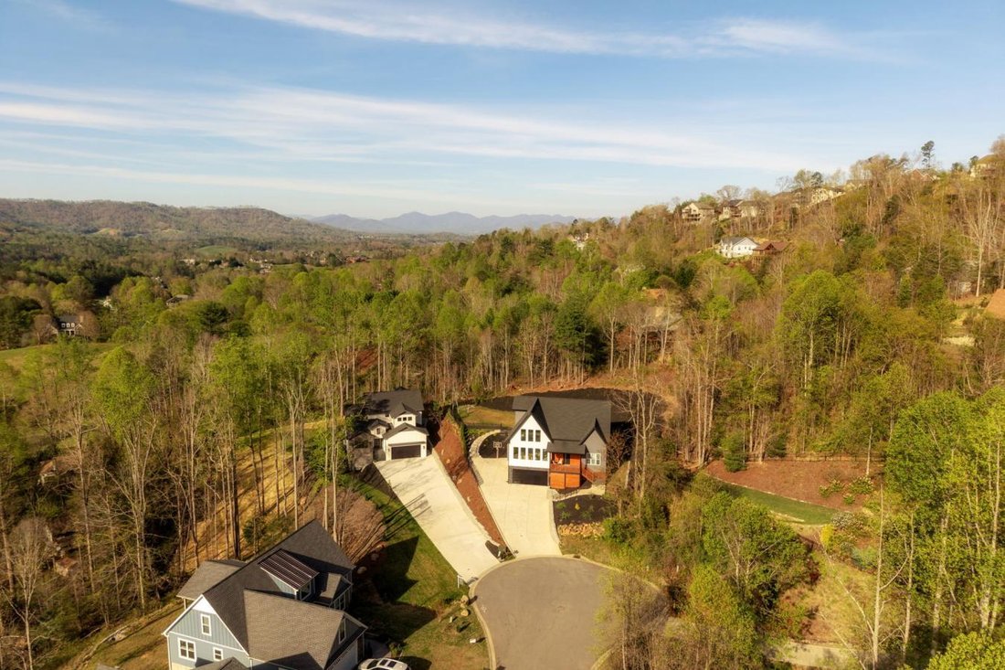 House in Weaverville, North Carolina, United States 2 - 17725660