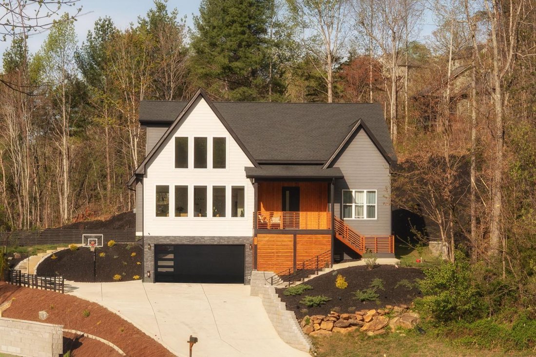 House in Weaverville, North Carolina, United States 1 - 17725660