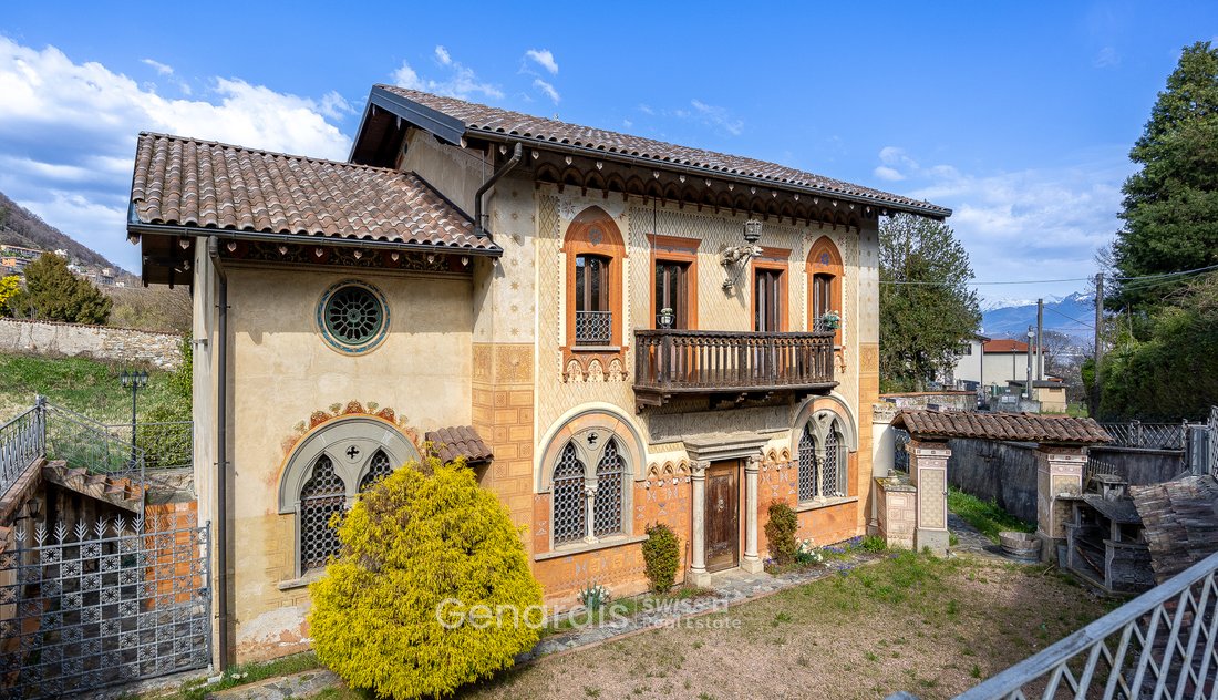 Villa in Cadegliano-Viconago, Lombardei, Italien 1 - 17725509