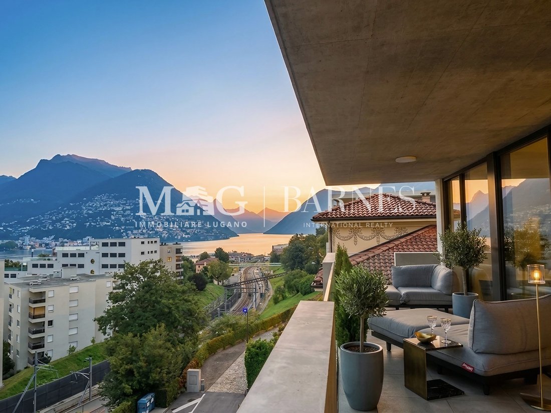 Paradise: Semi Penthouse With Lake View Terrace 2 Residence