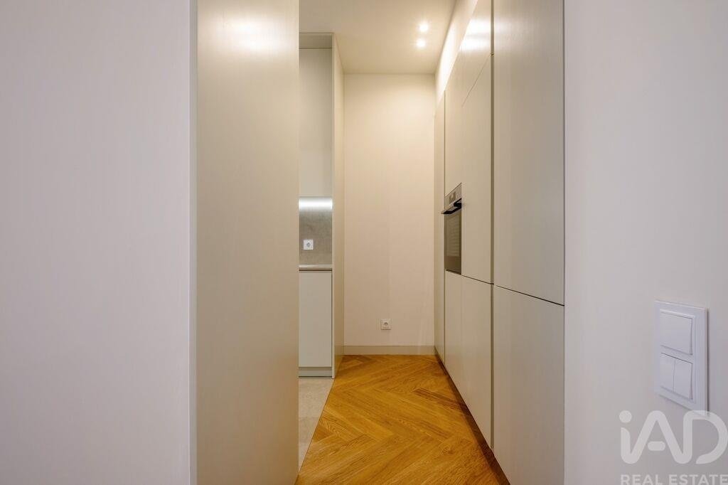Apartment in Cedofeita, Santo Ildefonso, Se, Miragaia, Sao Nicolau e Vitoria, Porto District, Portugal 3 - 17074287
