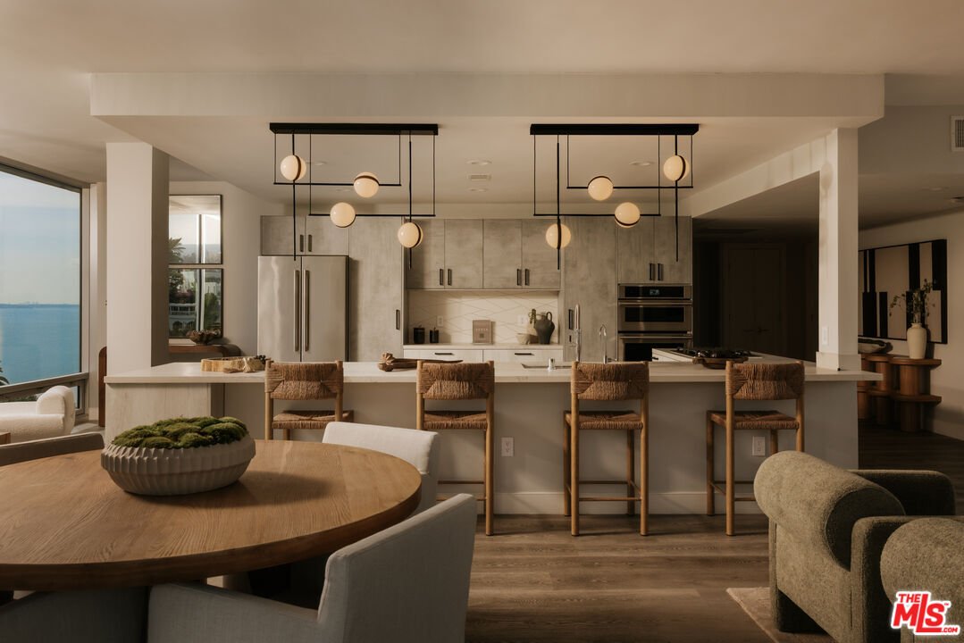 Condo in Los Angeles, California, United States 4 - 17725699