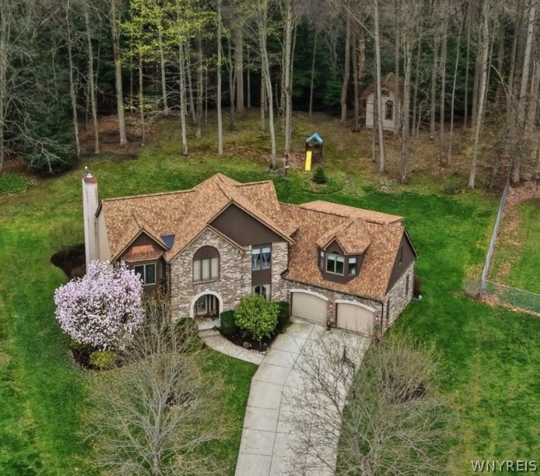 House in Lancaster, New York, United States 3 - 17725663
