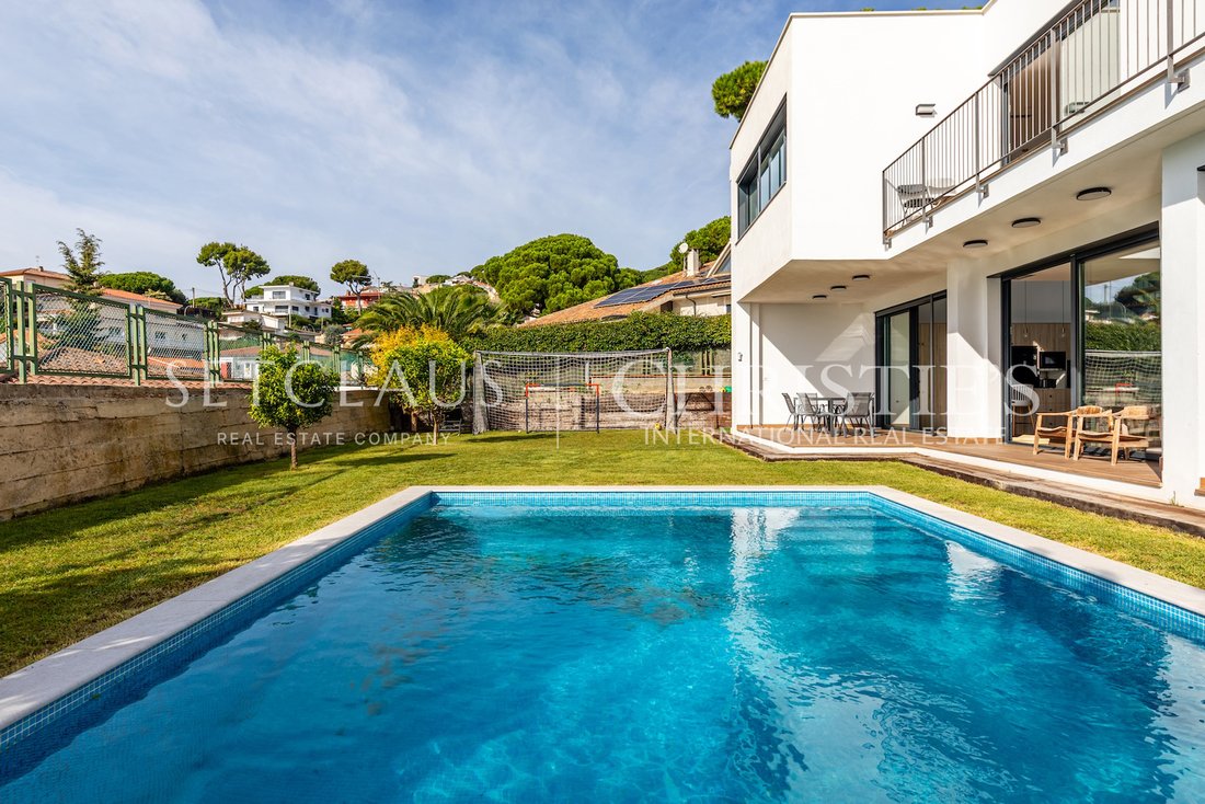 Chalet in Premia de Dalt, Catalonia, Spain 5 - 17725823
