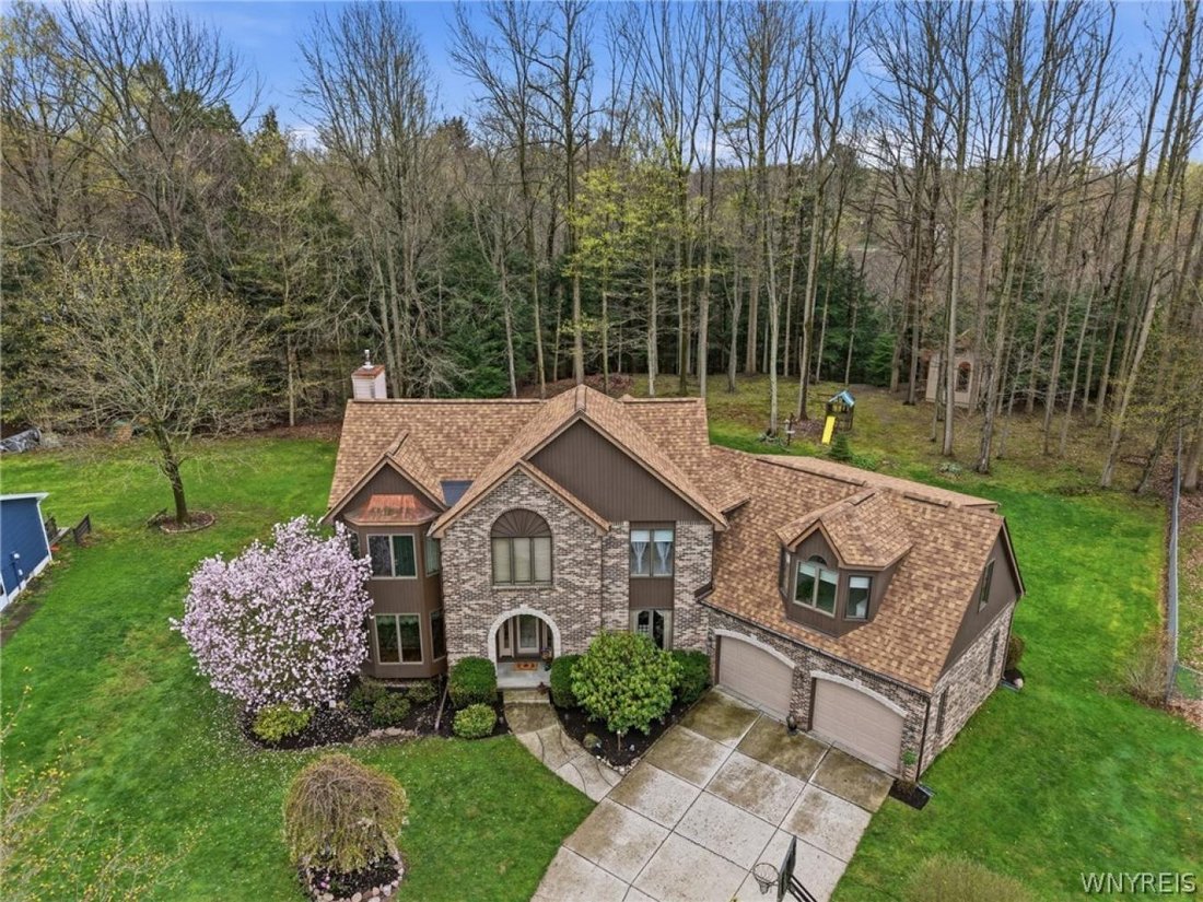 House in Lancaster, New York, United States 2 - 17725663