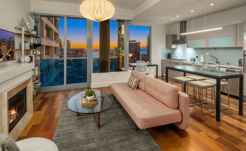 Condo in Seattle, Washington, United States 1