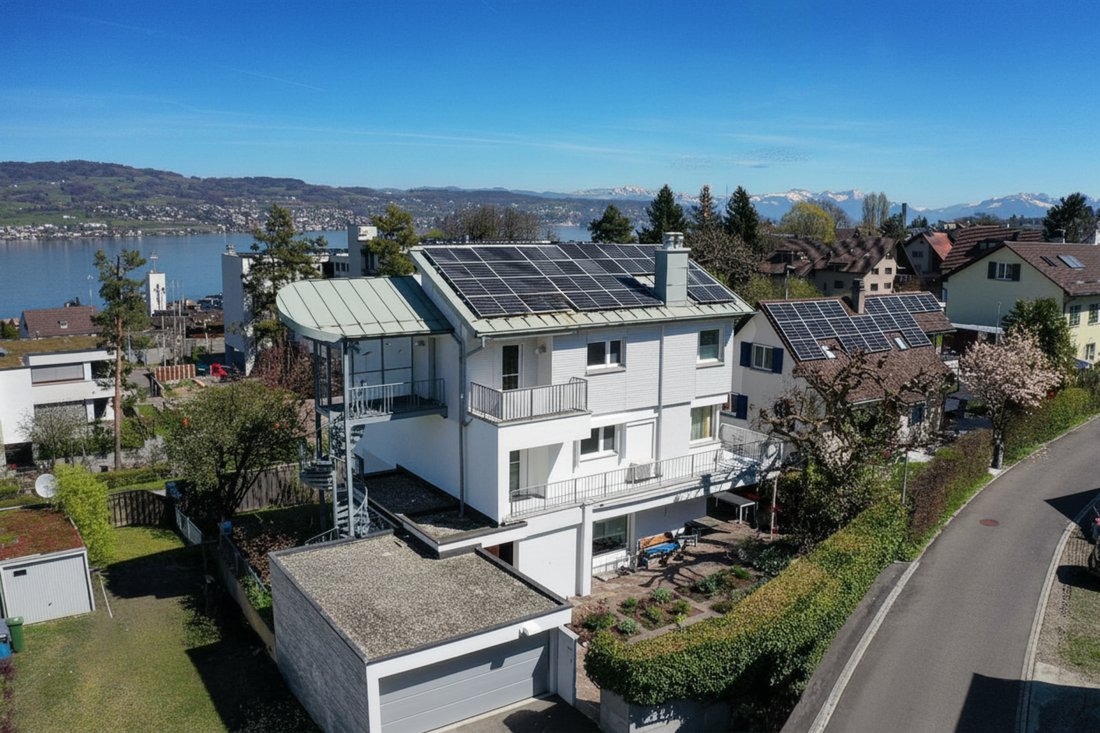 Architectural Home With Lake Views – Designed For Living And Working