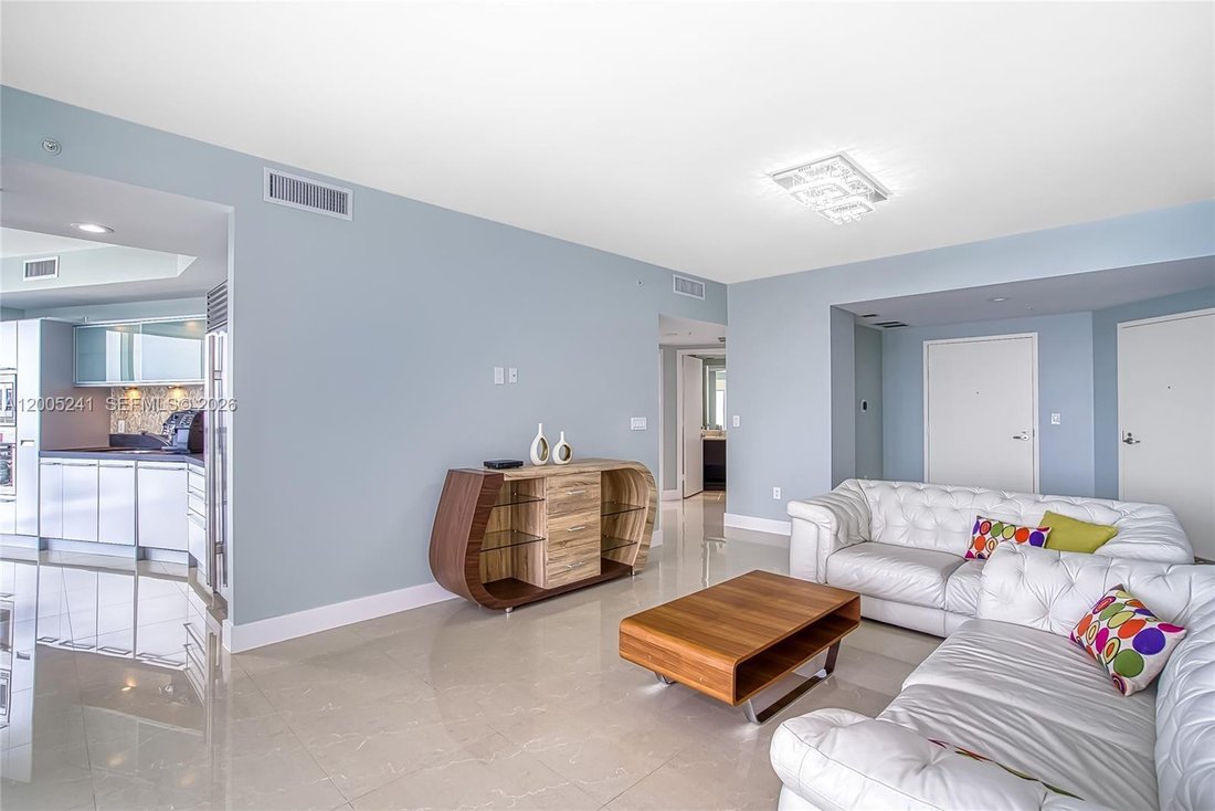 Condo in Sunny Isles Beach, Florida, United States 5 - 17729789