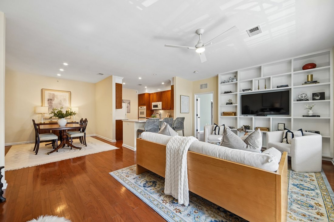 Condo in Little Falls, New Jersey, United States 3 - 17726322